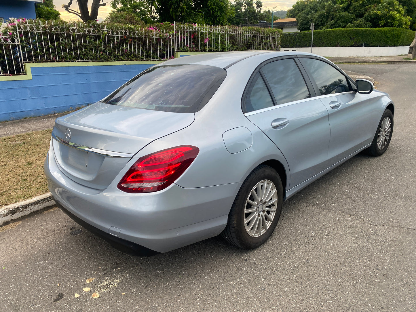 2016 Mercedes Benz C200